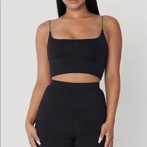 Meshki black scoop neck crop top 🖤